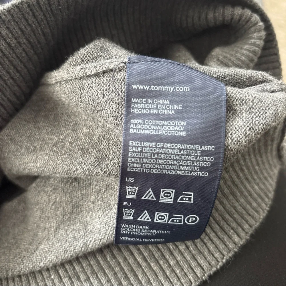 Tommy Hilfiger Men's Charcoal V-Neck Sweater